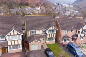 5, Woodside Walk, Newport NP11 7NZ