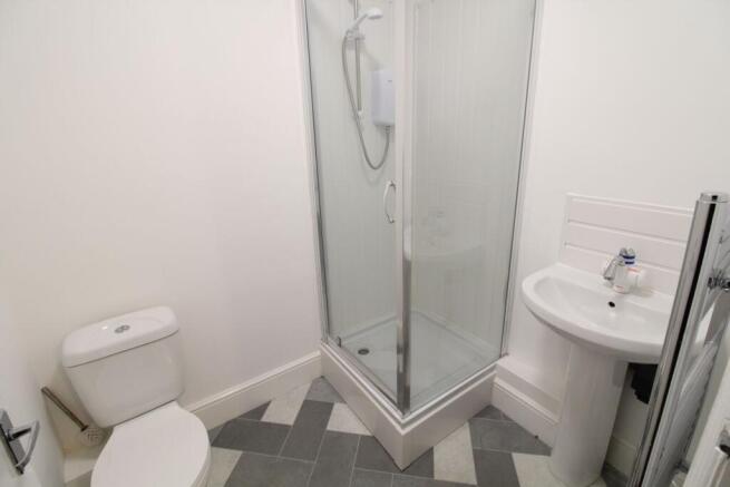 1 bed Apartment to rent Image 5
