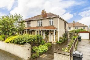 19, Clevelands Grove, Morecambe LA3 1SY