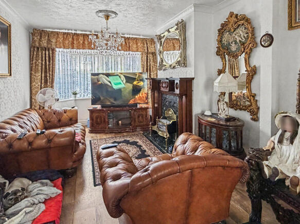 3 bed Semi-Detached for sale Image 4