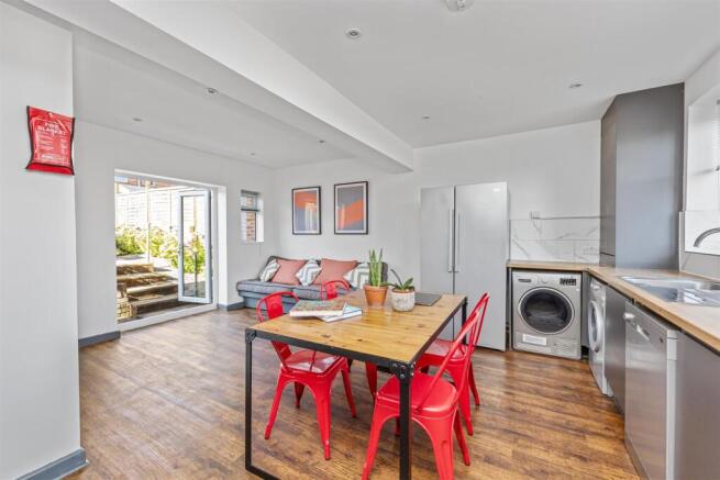 Kitchen / Living Space