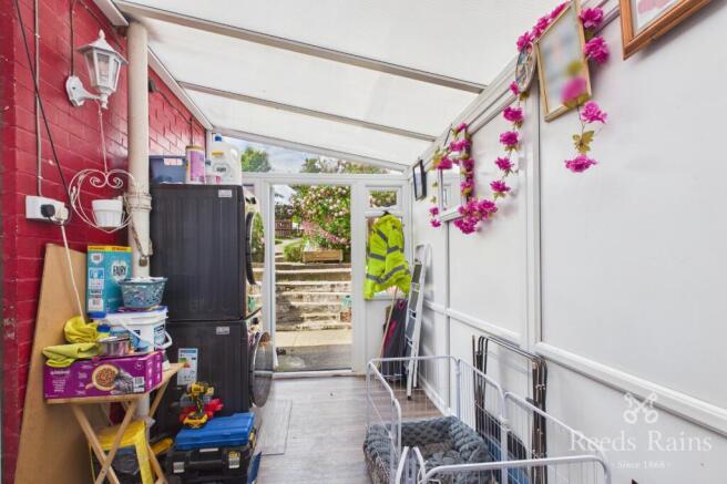 3 bed Semi-Detached for sale Image 5