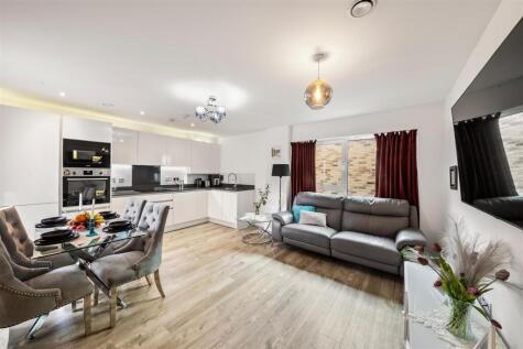 Dalloway House, Uxbridge