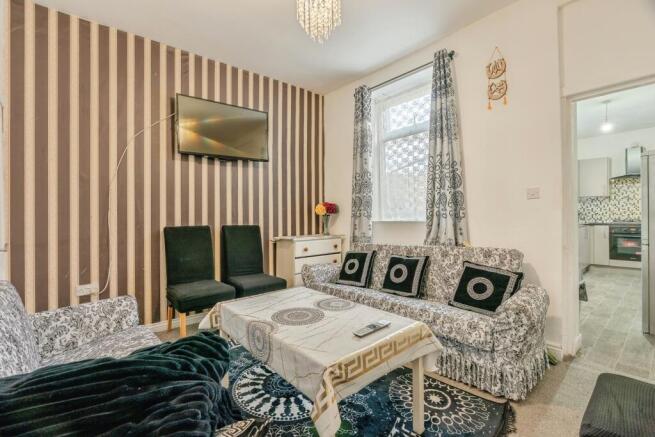 3 bed Terraced for sale Image 5