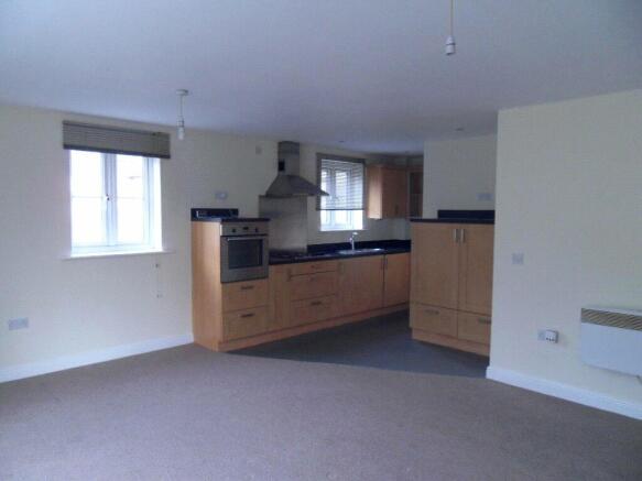 2 bed Apartment for sale Image 6