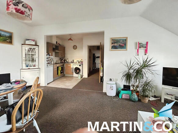 2 bed Apartment for sale Image 5
