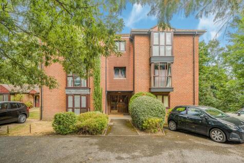 Station Avenue, Walton-On-Thames, Surrey, KT12