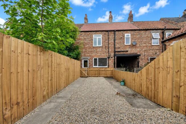 3 bed Terraced for sale Image 10