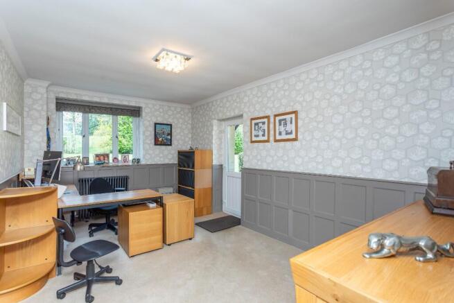 4 bed Detached for sale Image 6