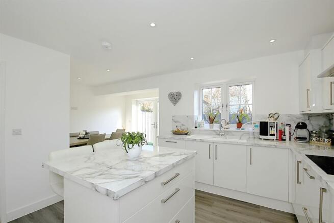 Kitchen Breakfast Area