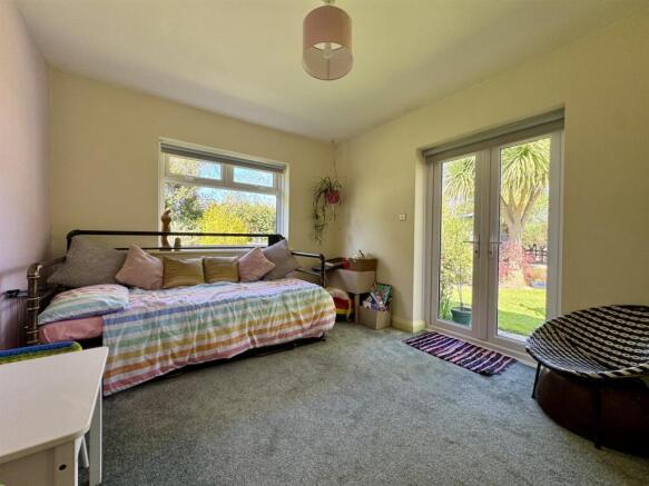 BEDROOM 2