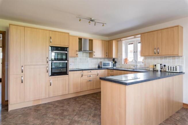 Fitted Kitchen