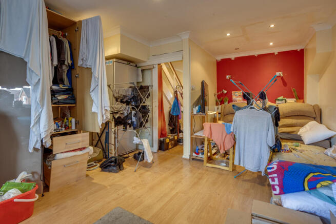 Flat 184 London Road, East Grinstead, East Sussex, RH19 1EY