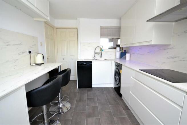 Re-fitted Kitchen Breakfast