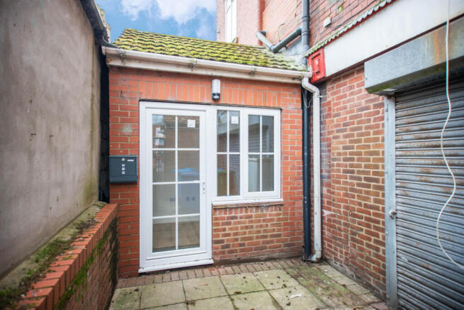 1 bed Flat to rent Image 11