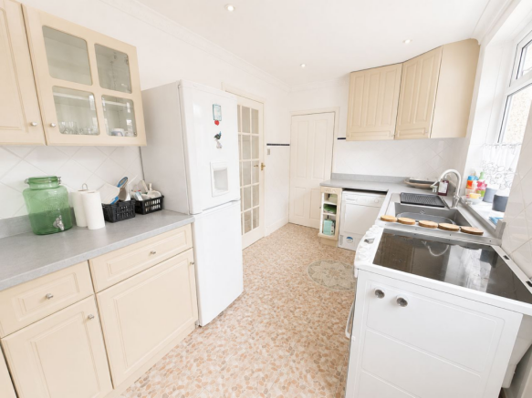 3 bed Terraced for sale Image 4