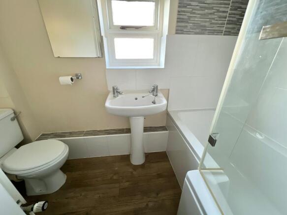 House in Maldon - More