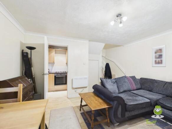 EweMove Estate Agents Basingstoke - Mahler Close 