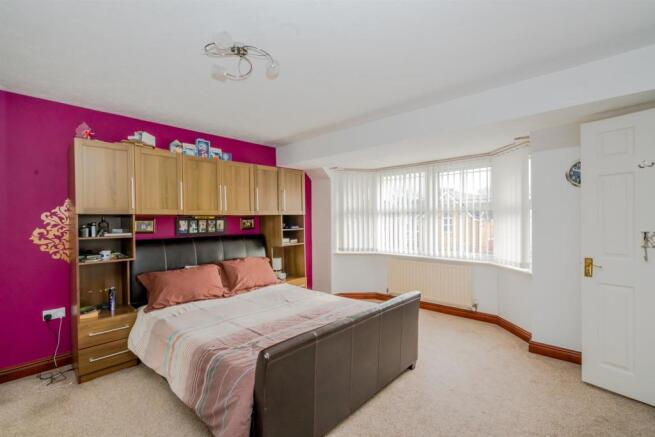 3, Bealeys Close, Bloxwich, Walsall, WS3 2JP (13 o