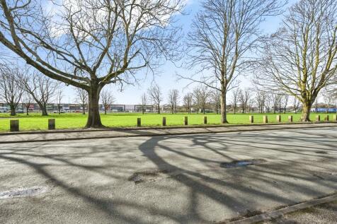 Winwick Road, Warrington, WA2