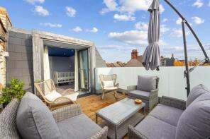 126, Tranmere Road, London SW18 3QT