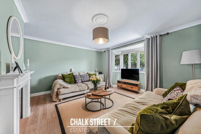 Plumpton Avenue, Hornchurch, RM12 photo 4