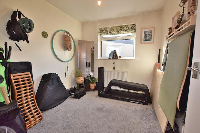2 bed Semi-Detached Bungalow for sale Image 9