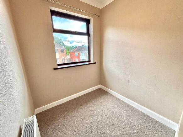 3 bed House to rent Image 10