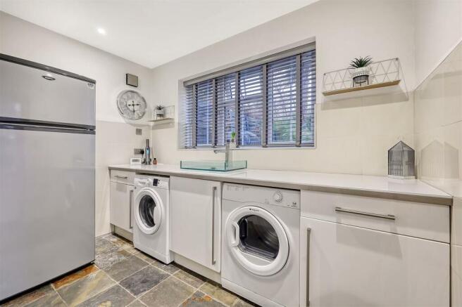 48 Parkfields Utility Room.jpeg