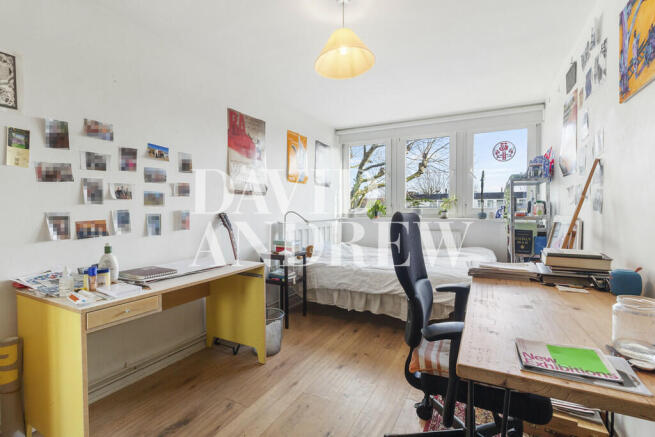 4 Levison Way N19...