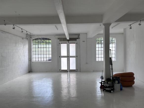 UNIT 6 - Stephen House 1b Darnley Road London E9 6