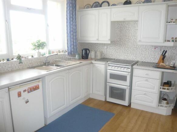 Kitchen (rear)