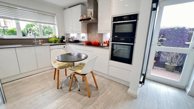 Kitchen/Breakfast
