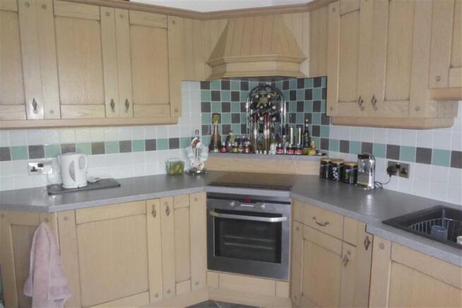 KITCHEN - DINING ROOM