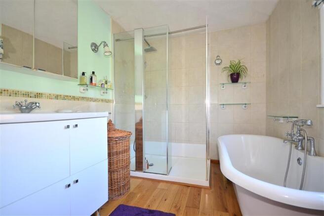 En-Suite Bathroom
