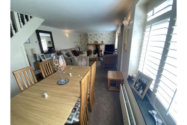 Lounge/Dining Room