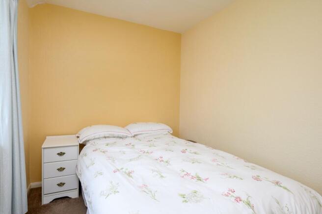 3 bed Terraced for sale Image 11