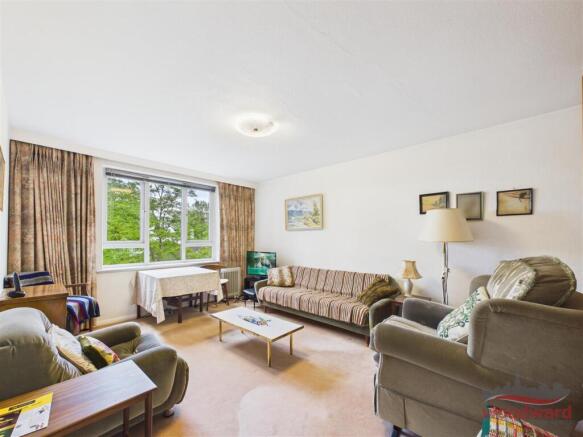 Living Room/Bedroom