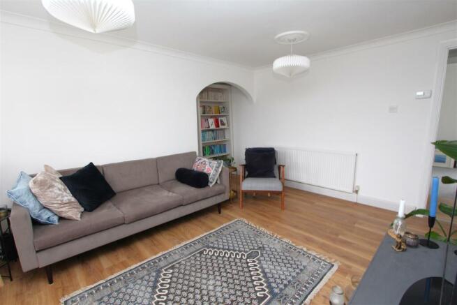 Lounge 2.JPG
