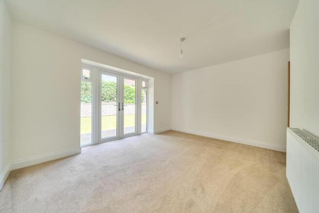 4 bed Semi-Detached Bungalow for sale Image 10