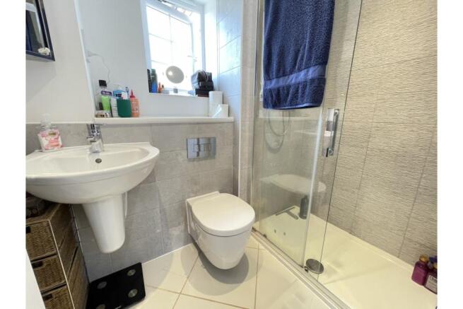 Master En-suite
