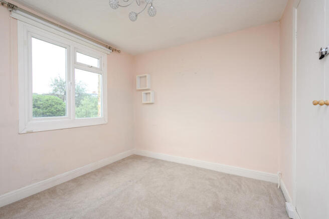 64 Griffiths Road-12