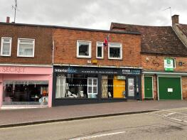 21c Swan Cottage, High Street, Newport Pagnell MK16 8AR