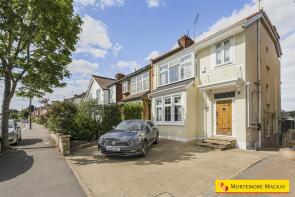 54, Green Dragon Lane, London N21 2LH