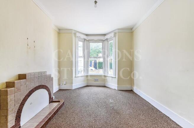 21 Huddlestone Road (16).jpg