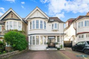 26, Holmwood Gardens, Finchley, London N3 3NS