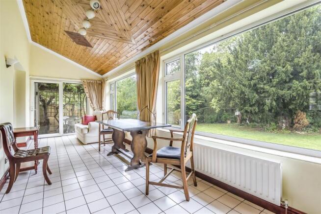 family room 1.jpg