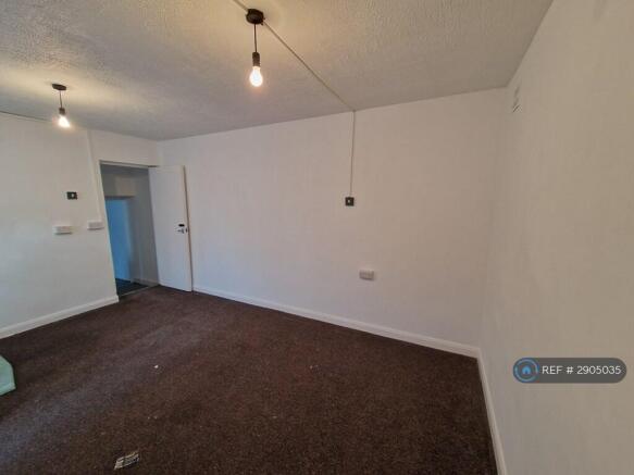 Living/Bedroom 2