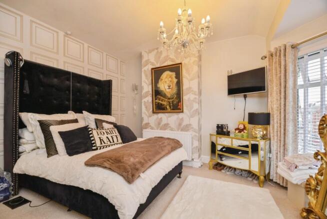 3 bed Terraced for sale Image 9