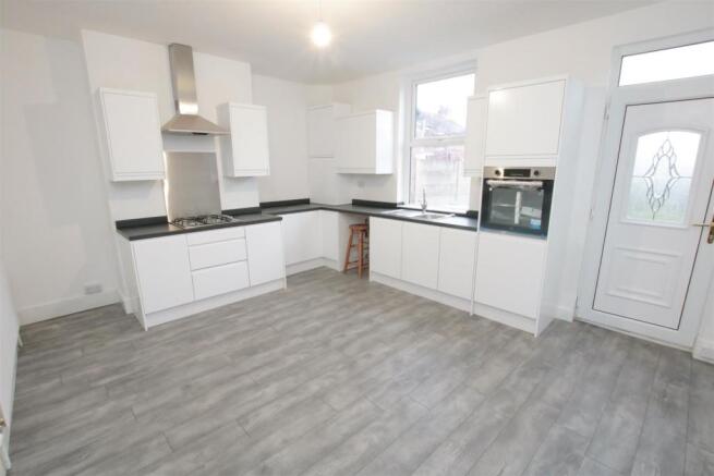 OPEN PLAN DINING KITCHEN